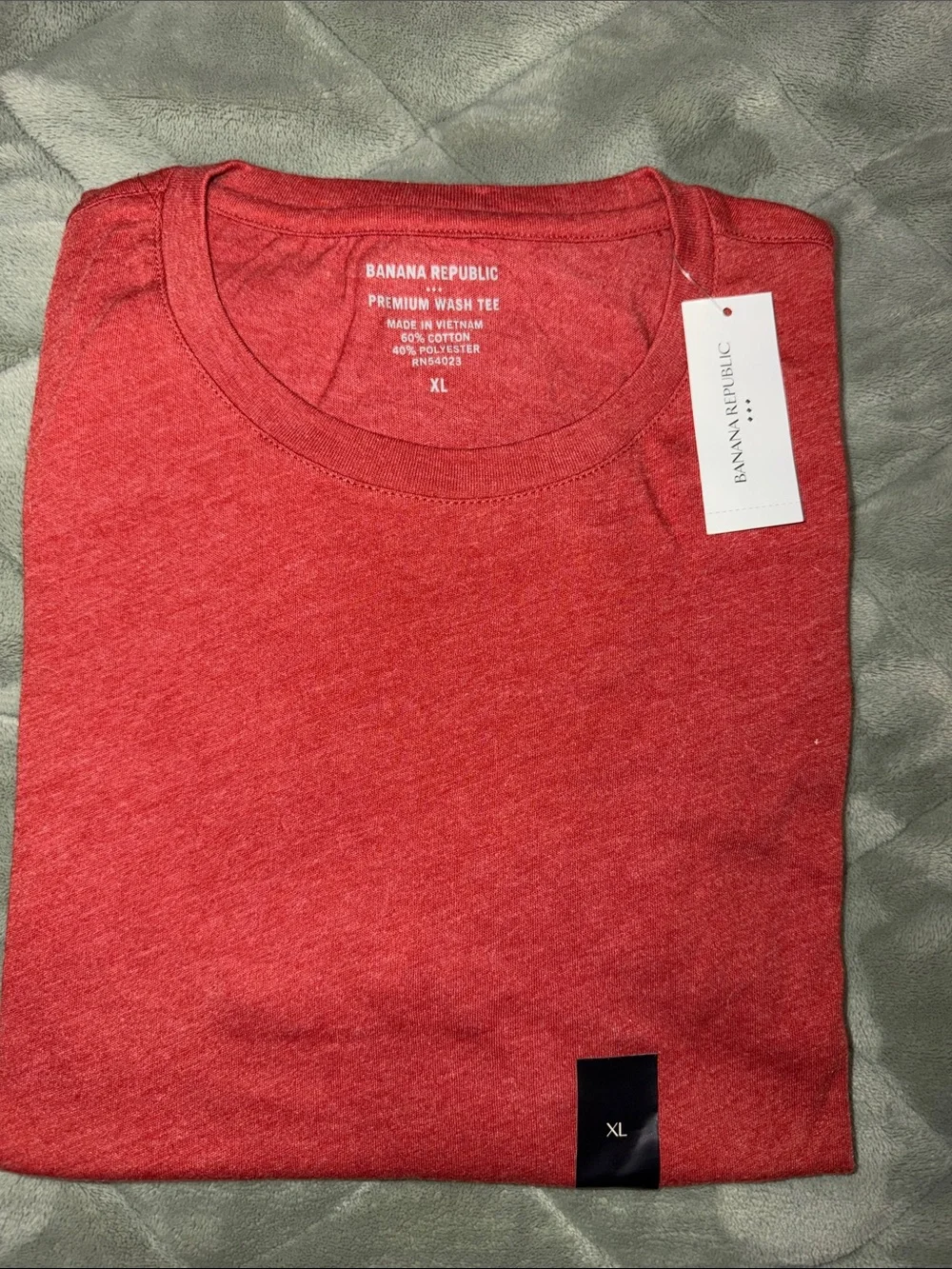 Banana Republic Men's Heather Red Crew Neck Tee - NWT